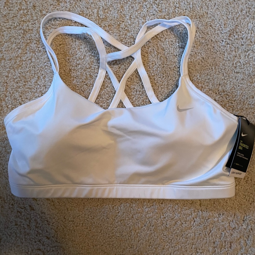 NIKE Crossback Sports Bra
